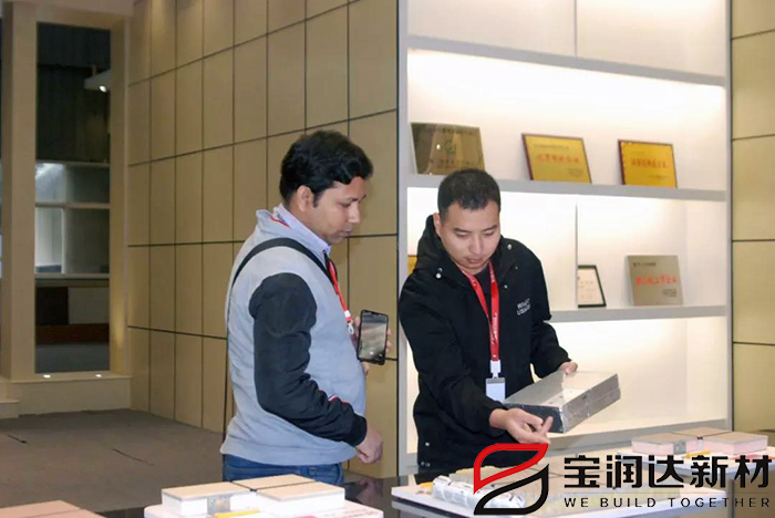 孟加拉國(guó)客戶來訪寶潤(rùn)達(dá)驗(yàn)貨